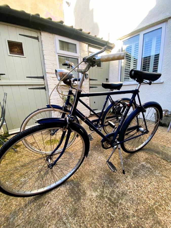 Beautiful Immaculate Aldeburgh Cottage, Sunny Outdoor Space, Free Parking - Easy Walk To Beach & Town Экстерьер фото