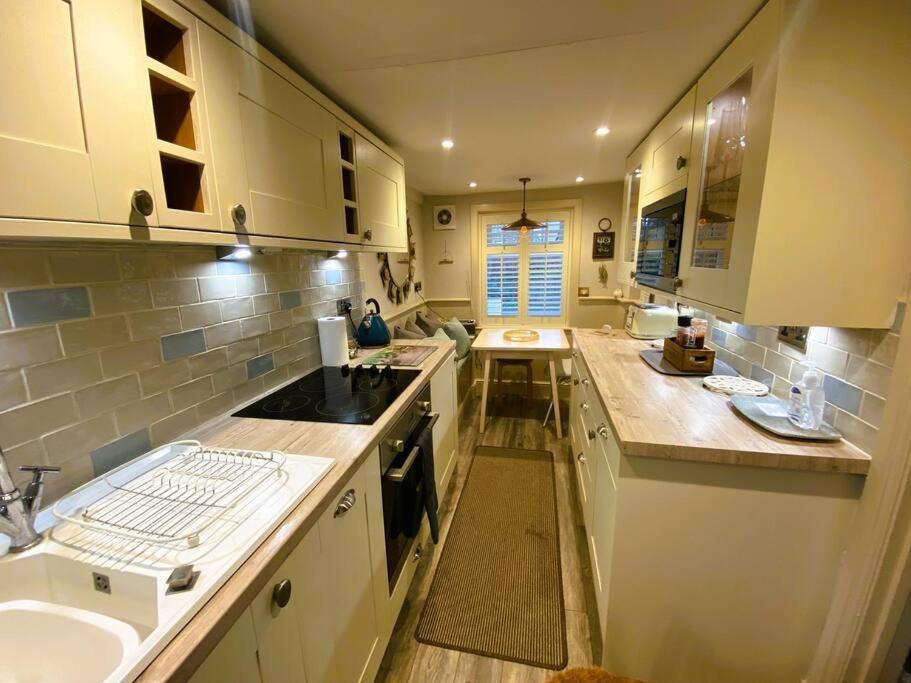 Beautiful Immaculate Aldeburgh Cottage, Sunny Outdoor Space, Free Parking - Easy Walk To Beach & Town Экстерьер фото
