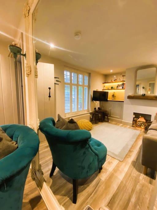 Beautiful Immaculate Aldeburgh Cottage, Sunny Outdoor Space, Free Parking - Easy Walk To Beach & Town Экстерьер фото