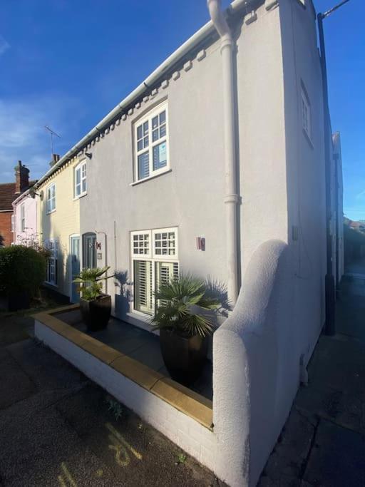 Beautiful Immaculate Aldeburgh Cottage, Sunny Outdoor Space, Free Parking - Easy Walk To Beach & Town Экстерьер фото