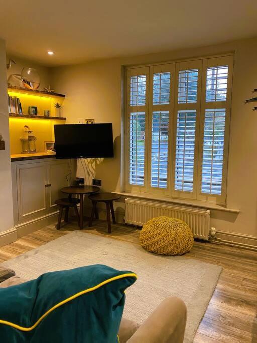 Beautiful Immaculate Aldeburgh Cottage, Sunny Outdoor Space, Free Parking - Easy Walk To Beach & Town Экстерьер фото